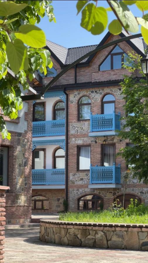 Chateau Orberi Hotel Ikalto Exterior photo